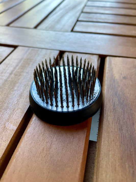 Kenzan/flower frog - large