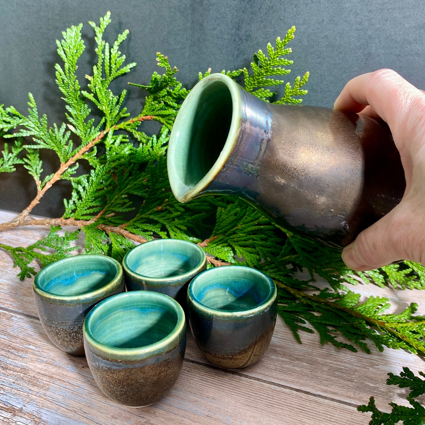 Sake Set - Vintage Gold
