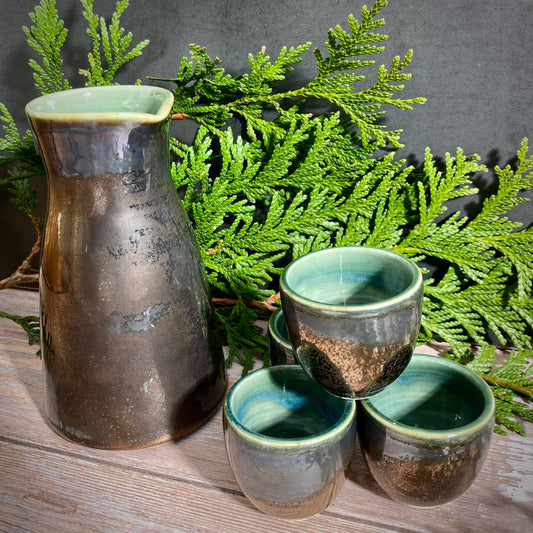 Sake Set - Vintage Gold