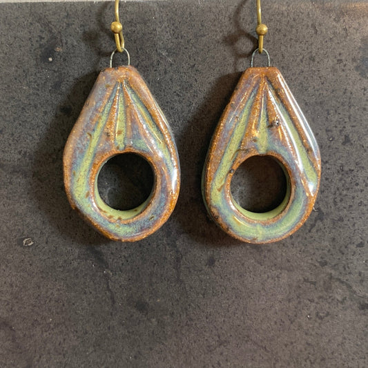 Hollow tear drop shaped earrings - rustic green