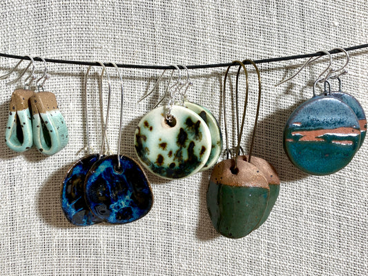 Disc earrings - textured teal