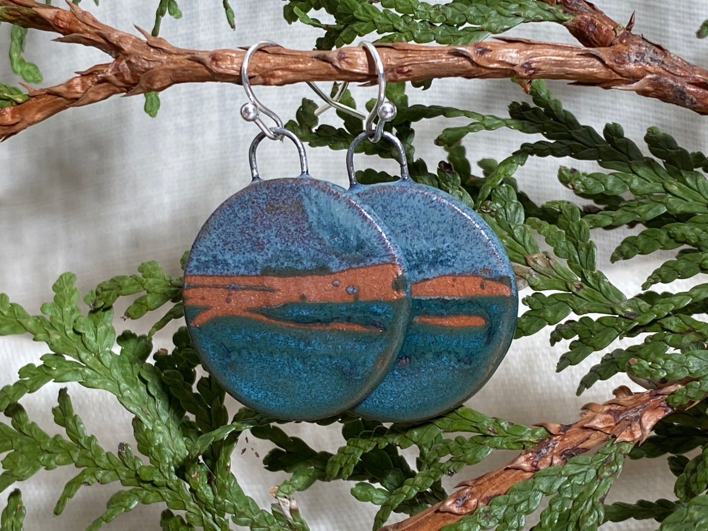 Disc earrings - textured teal